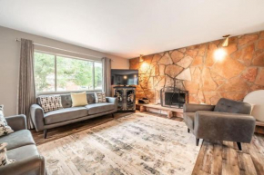 WALK to Garden of the Gods 3Bedroom WD AC